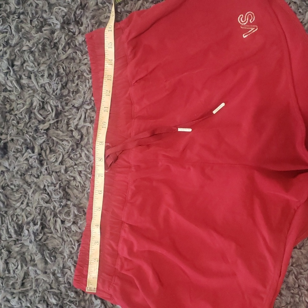 Shorts - Picture 2 of 5
